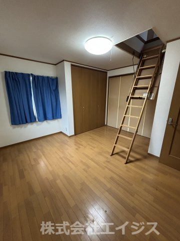 八代市鷹辻町中古平屋戸建の洋室