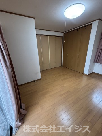 八代市鷹辻町中古平屋戸建の洋室|広々とした洋室です