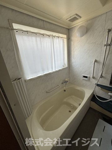 八代市鷹辻町中古平屋戸建の浴室|日々の暮らしに欠かせないお風呂です