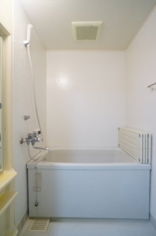 ボヌールソシアの浴室|参考、同建物・反転間取りの号室