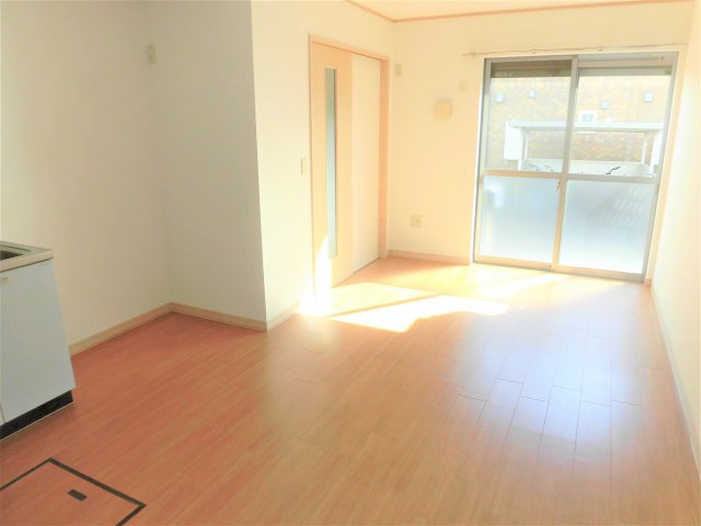 プラッサムコート万石Bの居間・リビング|イメージ写真