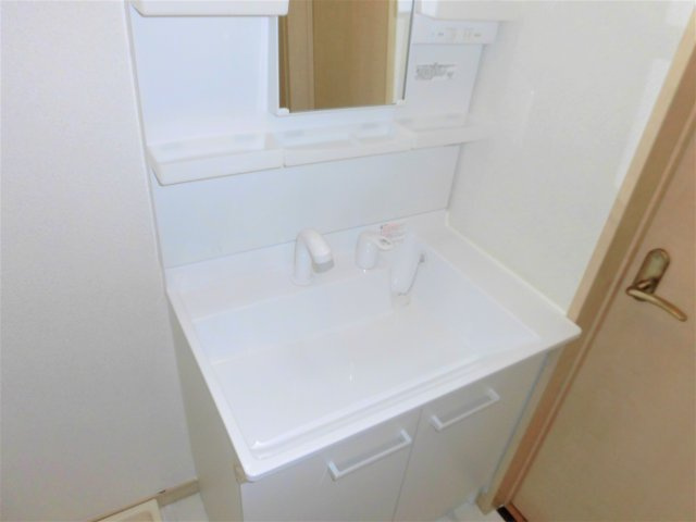 プラッサムコート万石Bの独立洗面台|イメージ写真