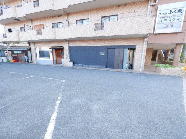 アルファパレス