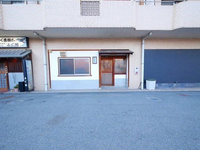 アルファパレス