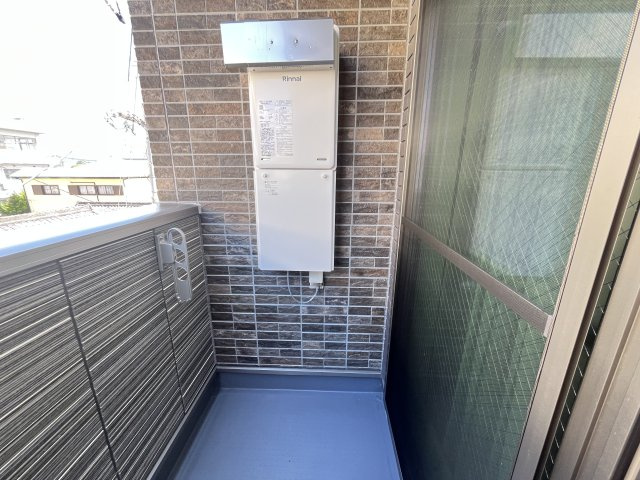 エヌエムキャトフヴァントゥレーズのバルコニー
