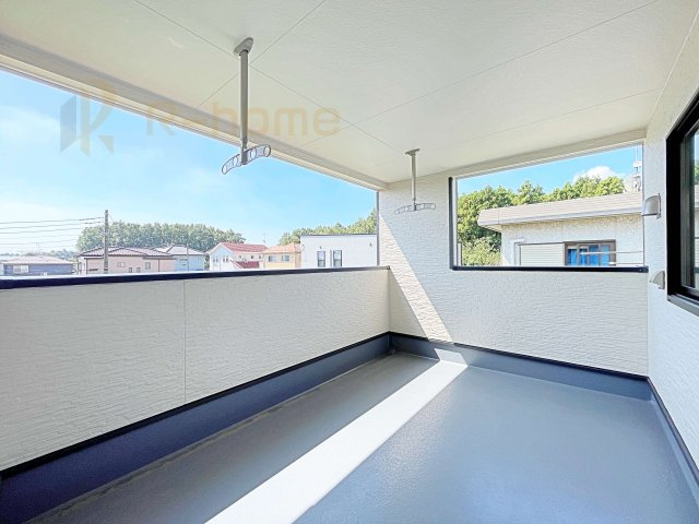 つくば市中別府第1　新築戸建て　1号棟のバルコニー|急な雨でも安心のインナーバルコニー♪忙しいご夫婦も大満足♪