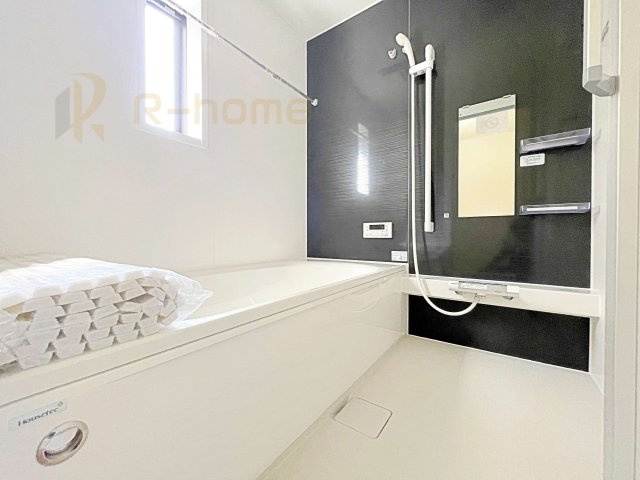 つくば市中別府第1　新築戸建て　1号棟の浴室|１坪タイプの大きなお風呂で、小さなお子様とご一緒に入浴いただける広さです！