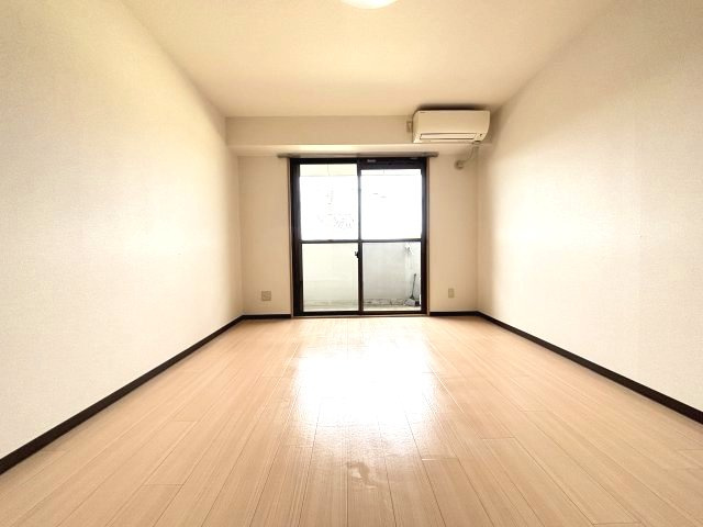 アジュールの内装