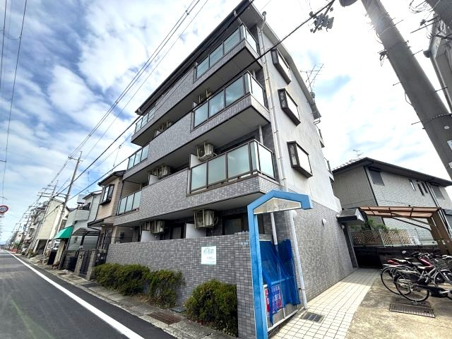 アジュール