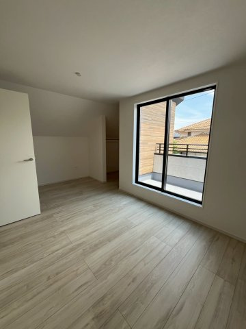 堺市東区北野田新築戸建て　2号棟の洋室