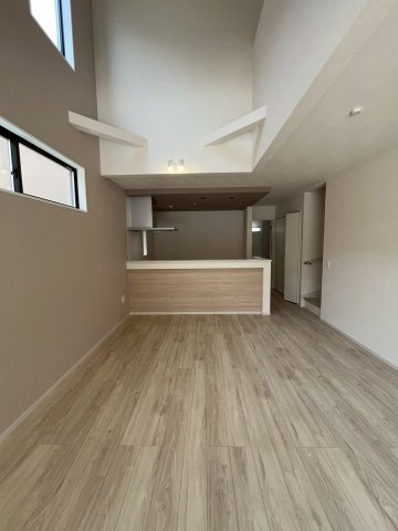 堺市東区北野田新築戸建て　2号棟の居間・リビング