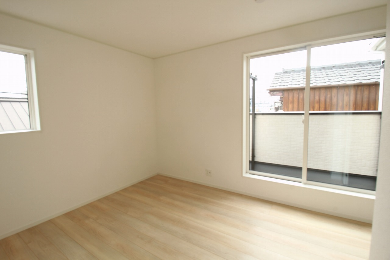 クレイドルガーデン　高知市薊野南町第1　1号棟の寝室|2Ｆ　南東の部屋　6.8帖