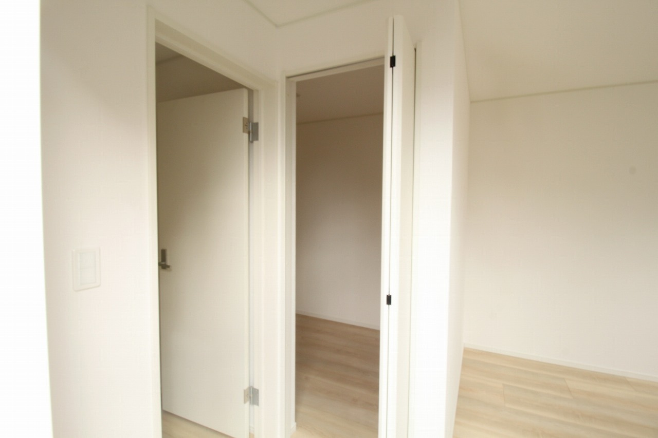 クレイドルガーデン　高知市薊野南町第1　1号棟の収納|2Ｆ　南東の部屋　6.8帖