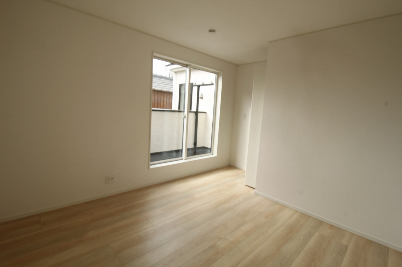 クレイドルガーデン　高知市薊野南町第1　1号棟の寝室|2Ｆ　南東の部屋　6.8帖