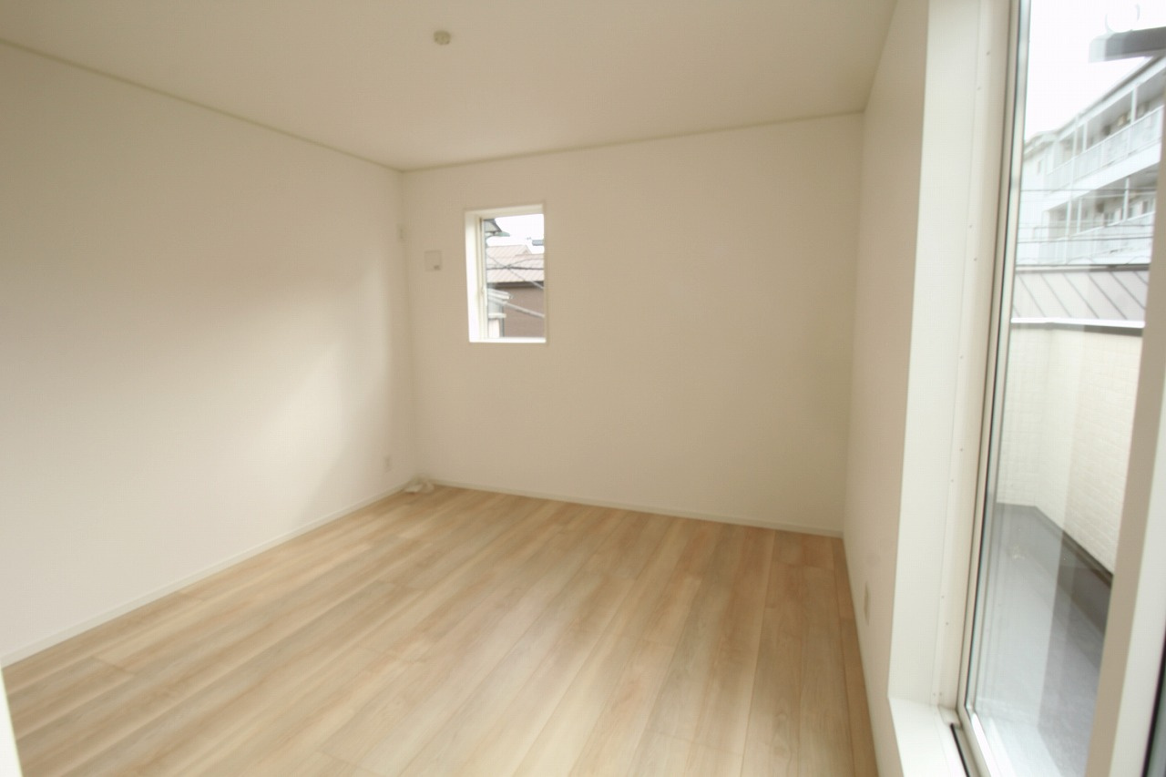 クレイドルガーデン　高知市薊野南町第1　1号棟の寝室|2Ｆ　南東の部屋　6.8帖