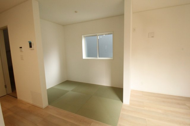 クレイドルガーデン　高知市薊野南町第1　1号棟の和室|ＬＤＫ　18.3帖　畳コーナー　3.0帖