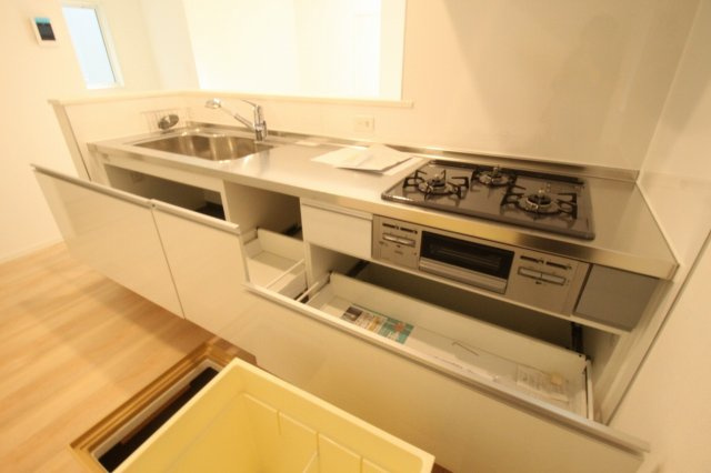 クレイドルガーデン　高知市薊野南町第1　1号棟のキッチン