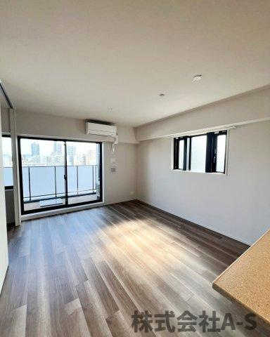 ＧＲＡＮＰＡＳＥＯ丸の内の居間・リビング|同間取り画像使用
実際のお部屋と色などが異なる場合がございます。