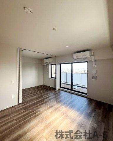 ＧＲＡＮＰＡＳＥＯ丸の内の居間・リビング|同間取り画像使用
実際のお部屋と色などが異なる場合がございます。