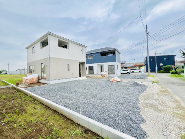伊勢崎市平井町の前面道路含む現地写真|閑静な住宅地♪