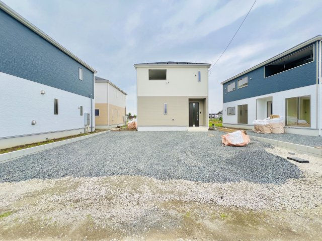 伊勢崎市平井町の外観|駐車スペース3台可♪