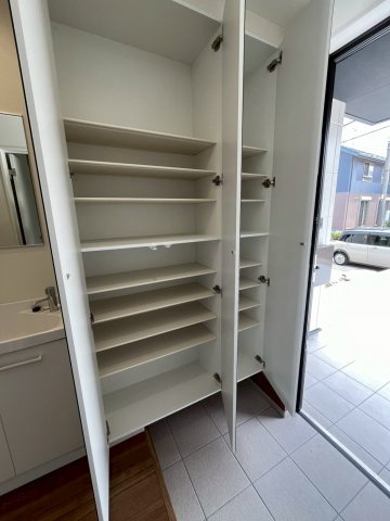 堺市東区北野田新築戸建て　1号棟の収納