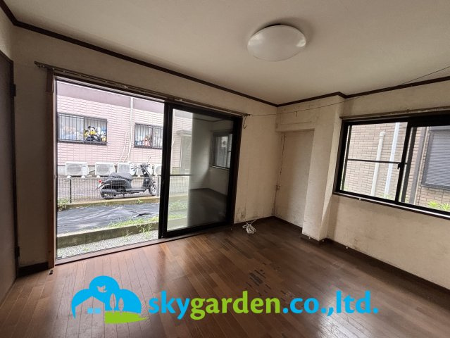 平塚市長持　中古戸建の洋室