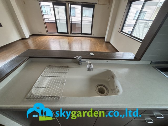 平塚市長持　中古戸建のキッチン