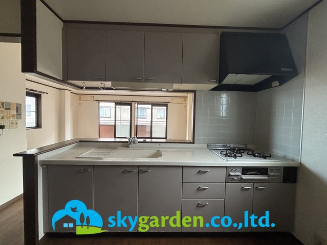 平塚市長持　中古戸建のキッチン