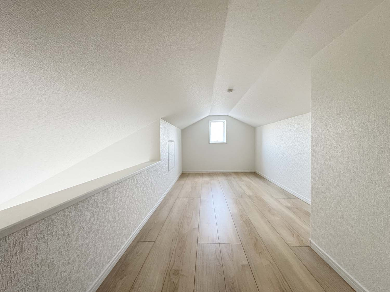 耐震+制震の家 沼隈町草深：住宅性能取得物件 1号棟の収納|小屋裏スペースは収納、趣味のスペースなど使い方色々！