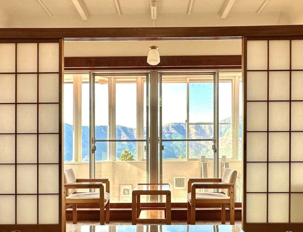 神奈川県足柄下郡箱根町仙石原　売ホテルの内装