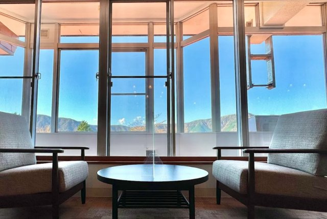 神奈川県足柄下郡箱根町仙石原　売ホテルのロビー