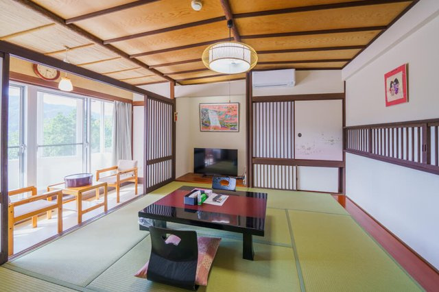 神奈川県足柄下郡箱根町仙石原　売ホテルの和室