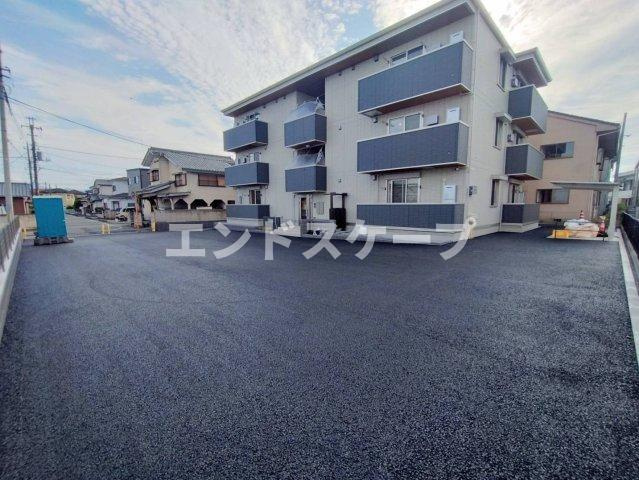 フェリーチェTAKASAKI Ⅱの駐車場|高崎、前橋のお部屋探しはエンドスケープまで！お客様の理想お聞かせ下さい♪