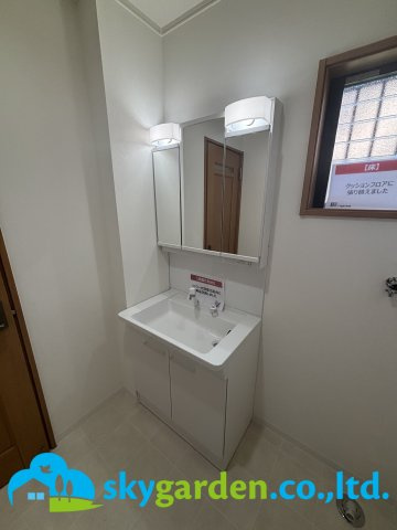 伊勢原市串橋　中古戸建の独立洗面台