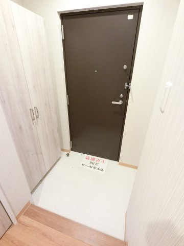 フェリス辰巳台の玄関