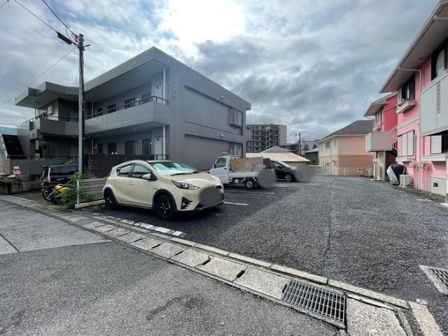 エバーグリーン Ⅱの駐車場