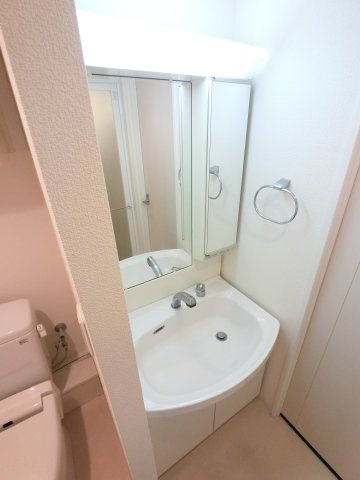 パークアクシス千葉新町の独立洗面台