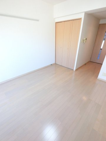 登戸N・Tステージの洋室|※反転・角部屋タイプ