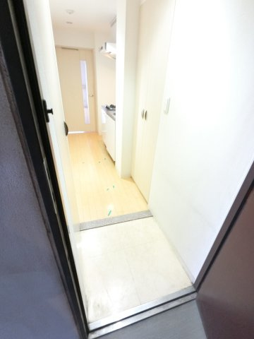 スカール千葉みなとの玄関|※反転タイプ