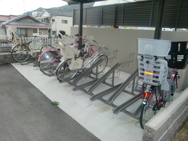 モンテボヌールⅡの駐車場
