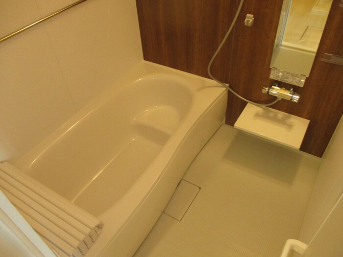 クレスト都賀の浴室