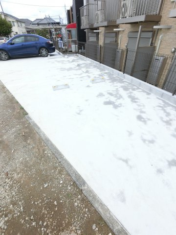 Paseo Grandeの駐車場