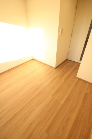 ステージファースト千葉中央の洋室