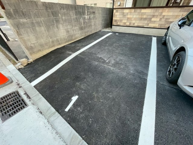 BASE青木の駐車場