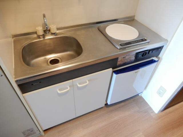 明石市小久保１丁目の賃貸マンションのキッチン