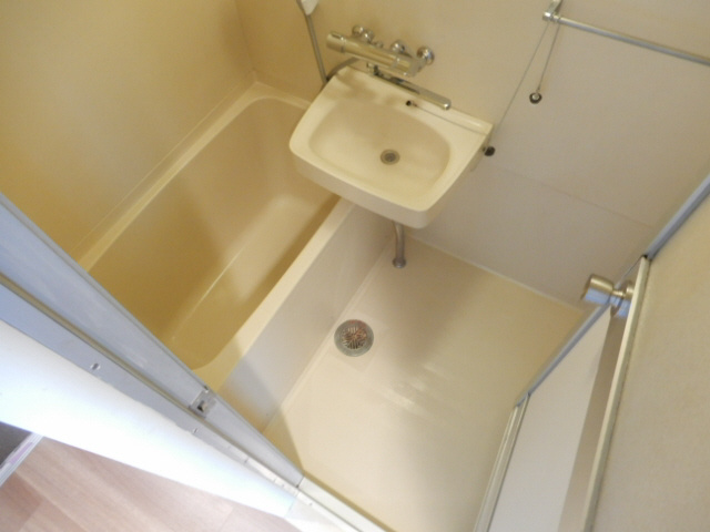 明石市小久保１丁目の賃貸マンションの浴室