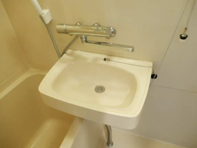 明石市小久保１丁目の賃貸マンションの洗面所