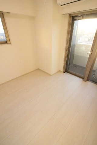 ステージファースト千葉中央の洋室