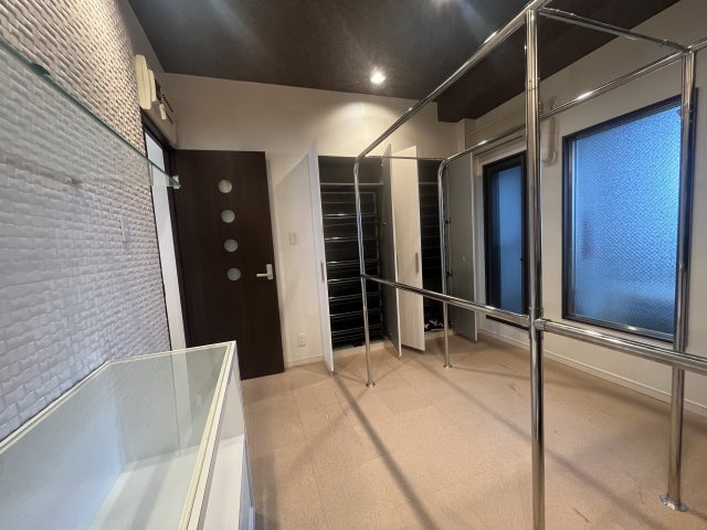 アメニティ新栄の洋室